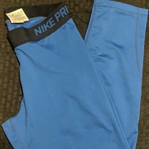 Nike capri leggings